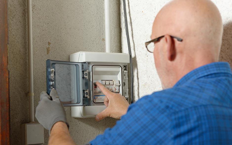 électricien dans le bâtiment Maurepas